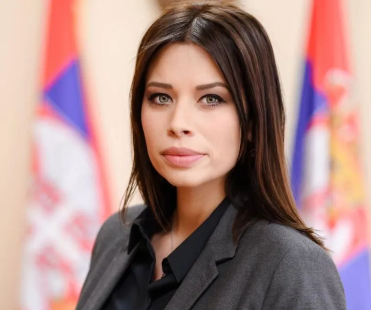 Lijepa Irena obara s nogu, ali ono &scaron;to je napravila ovih dana zaprepastilo je mnoge u Srbiji