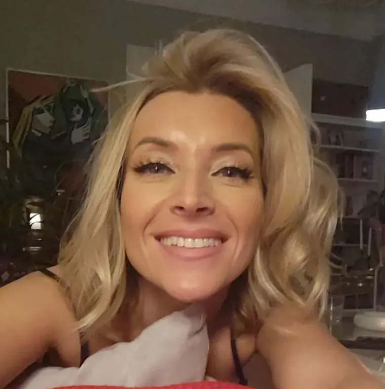 Kada pogledate kako je Anđelka izgledala u razdoblju dok je snimala spomenuti reality show, više je nego očito da se gotovo nimalo nije promijenila te da su godine za nju samo broj.