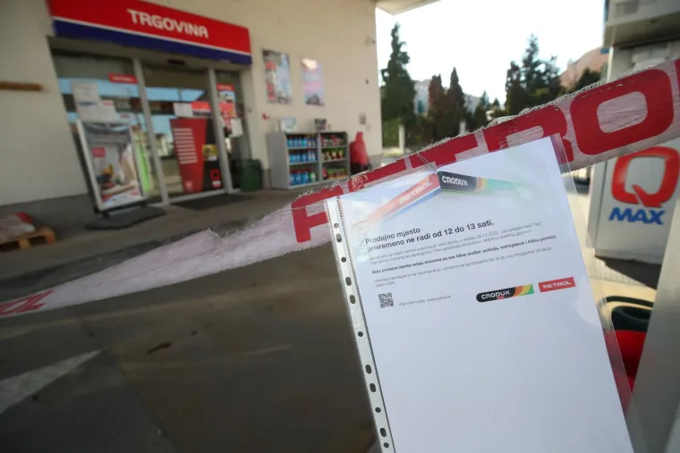 Petrol i Crodux u znak prosvjeda zatvorili pumpe na sat vremena: 'Odlučili smo se na ovaj potez da zaštitimo 2173 radna mjesta'