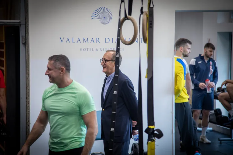 Ekskluzivne fotografije prvog treninga Kauboja: Bez Duvnjaka i Horvata, sve nadzirao Lino Červar