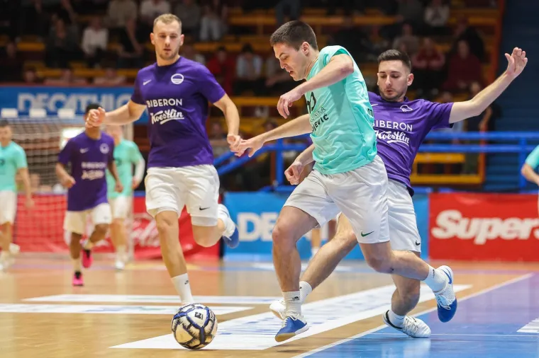 Imali dva gola razlike pa 30 sekundi prije kraja primili autogol za izjednačenje, a onda ispali na penale