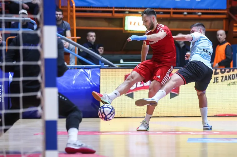 Imali dva gola razlike pa 30 sekundi prije kraja primili autogol za izjednačenje, a onda ispali na penale