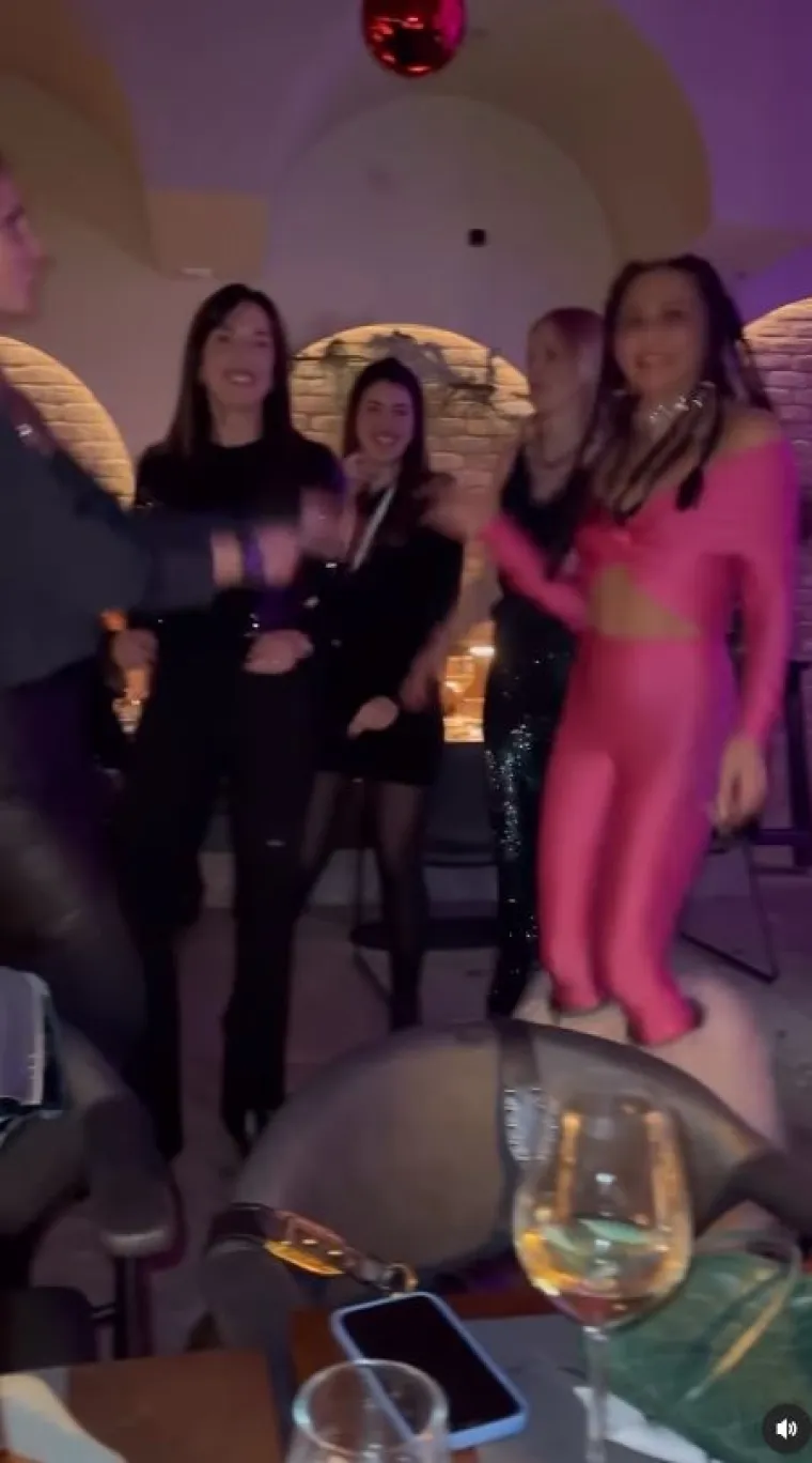 Kotromanić cijeli mjesec slavi rođendan, i to uvijek u kombinacijama u kojima se samo ona usudi osvanuti u gradu