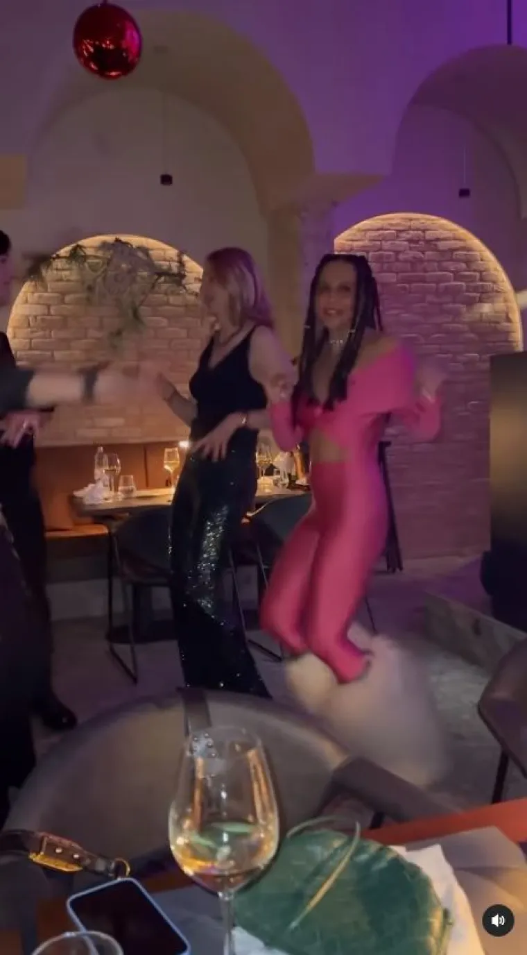 Kotromanić cijeli mjesec slavi rođendan, i to uvijek u kombinacijama u kojima se samo ona usudi osvanuti u gradu