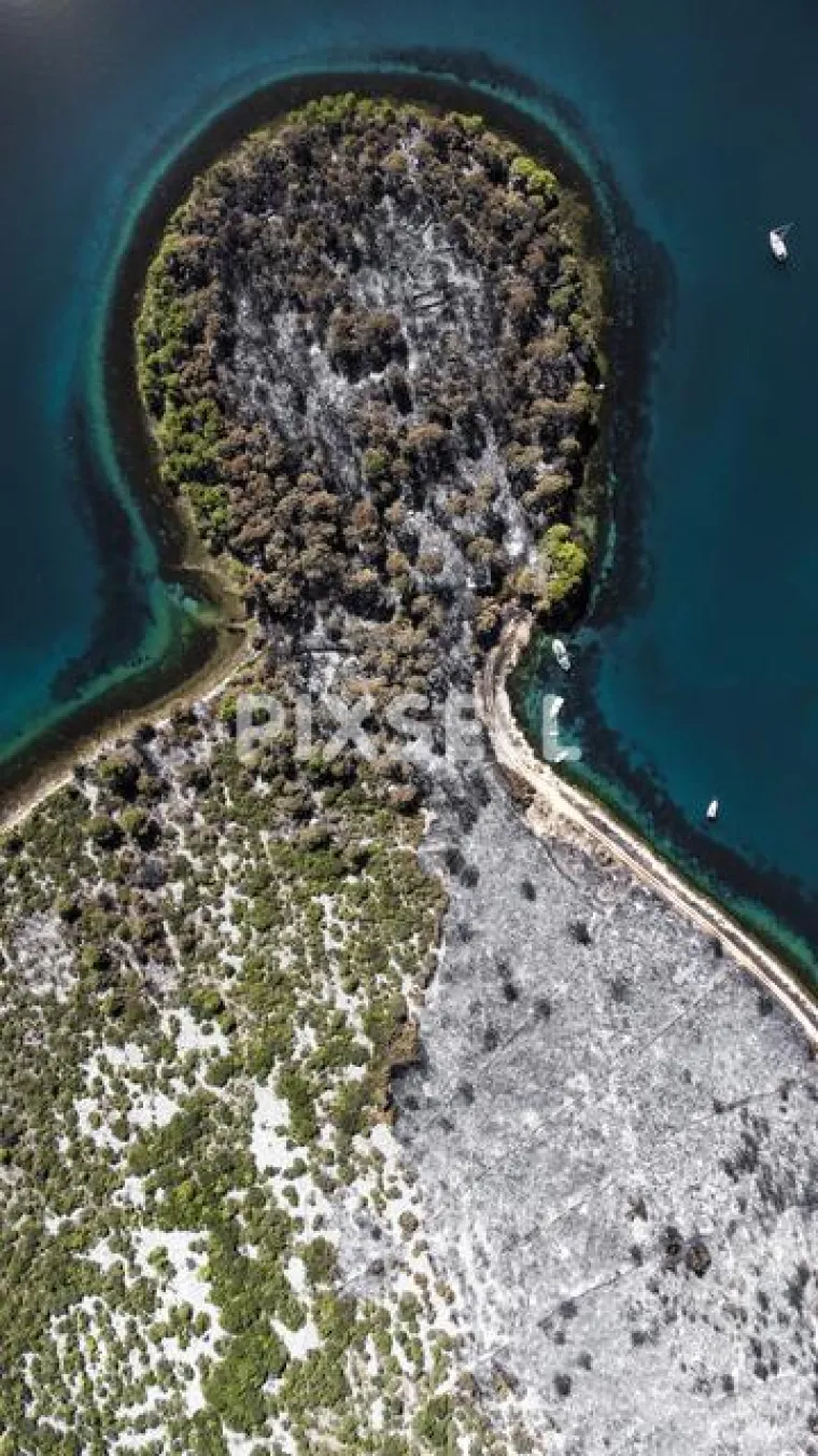 Raslina - Opožareno područje Rasline i Zatona kod &Scaron;ibenika