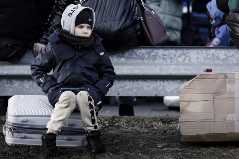 Yavoriv, Ukrajina - Tisuće izbjeglica danima strpljivo boravi na hladnoći čekajuci svoju &scaron;ansu za prelazak u Poljsku i put porema Zapadu (travanj 2022.)