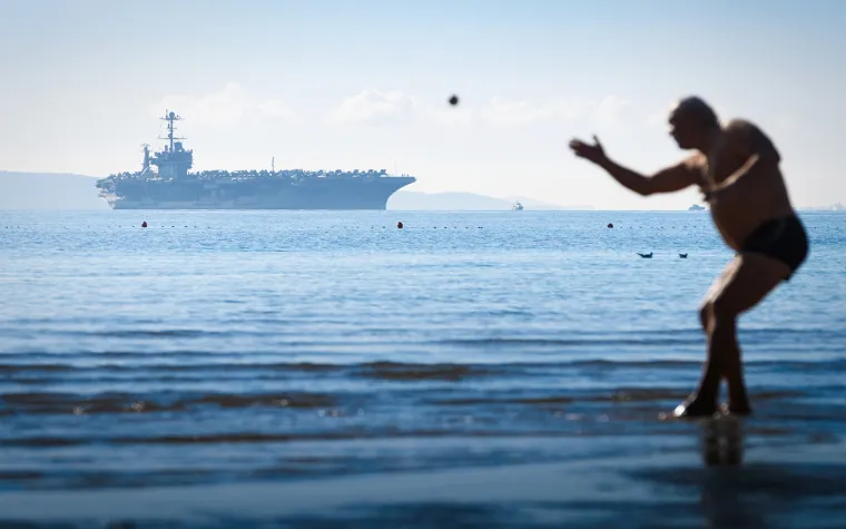 Split - Američki nosač aviona USS Harry S. Truman uplovio pred Split