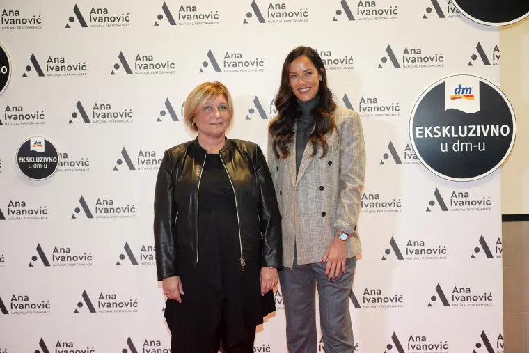 Svetlana Jovanović Mitić, Ana Ivanović