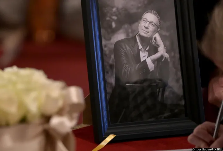 Supruga i kći neutješne, a i legende estrade teško se opraštaju od Massima: 'Uhvatili smo se smisla i besmisla...'