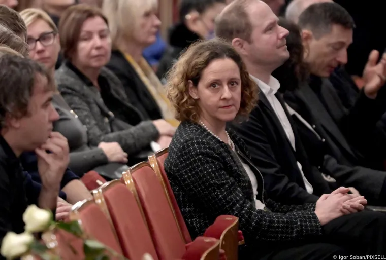 Supruga i kći neutje&scaron;ne, a i legende estrade te&scaron;ko se opra&scaron;taju od Massima: 'Uhvatili smo se smisla i besmisla...'