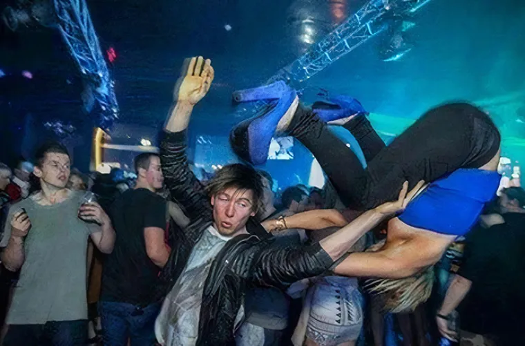 Gdje čekati Novu? Samo neka je što dalje od njih! i danas u klubovima prepričavaju što su izveli u suradnji s alkoholom