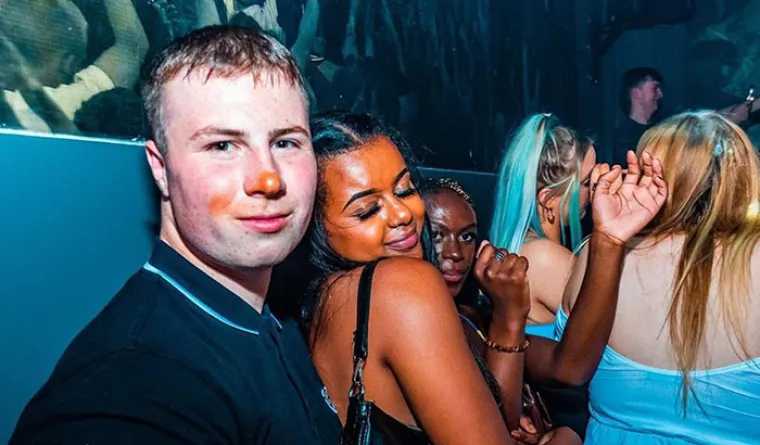 Gdje čekati Novu? Samo neka je &scaron;to dalje od njih! i danas u klubovima prepričavaju &scaron;to su izveli u suradnji s alkoholom