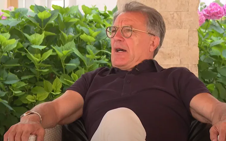 Kamere uhvatile Krešimira Antolića na Kutiji šibica: Evo s kim je bio u društvu dok 'zvjerinjak' sam sebe jede; 'Htio je postati Zdravko Mamić, a ovaj to nije htio dopustiti'