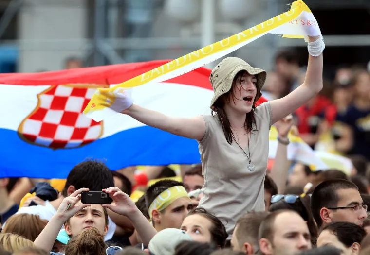 Zagreb je prije 11 godina dočekao Benedikta XVI: Pola milijuna s njim je molilo na hipodromu