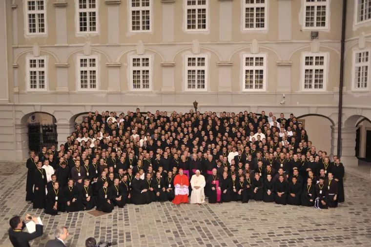 Zagreb je prije 11 godina dočekao Benedikta XVI: Pola milijuna s njim je molilo na hipodromu