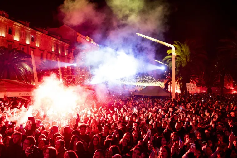Splićane u Novu uvela Severina: Popularna pjevačica podigla atmosferu do usijanja