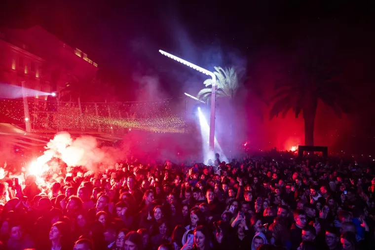 Splićane u Novu uvela Severina: Popularna pjevačica podigla atmosferu do usijanja