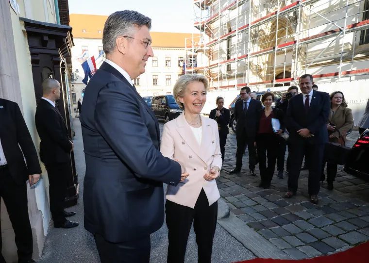 Poljupcima u Bregani dočekao &scaron;eficu EK, sipao same komplimente, a zatim je odveo u centar Zagreba na kavu