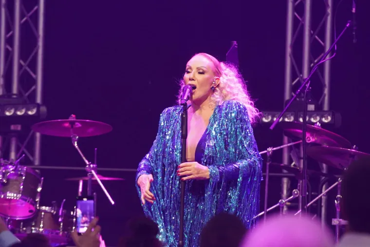 Lepa Brena