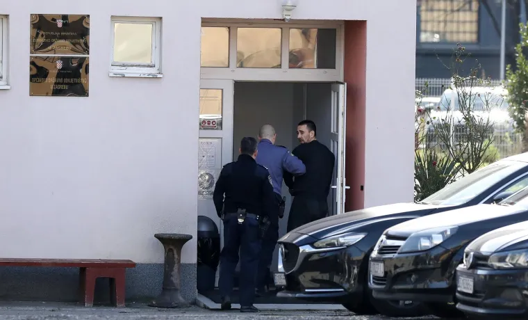 On će 2022. zapamtiti! Pogledajte privođenje muškarca koji je napravio dar mar kod HNK-a