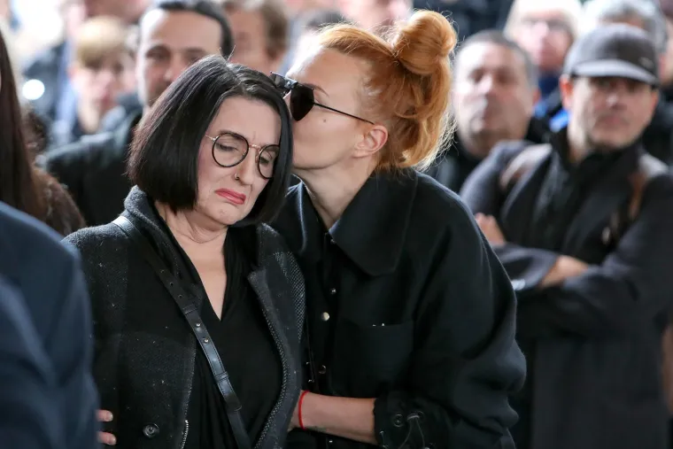 Hrvatska se danas opra&scaron;ta od Massima. Na Gradsko groblje Zadar stigli brojni glazbenici i prijatelji