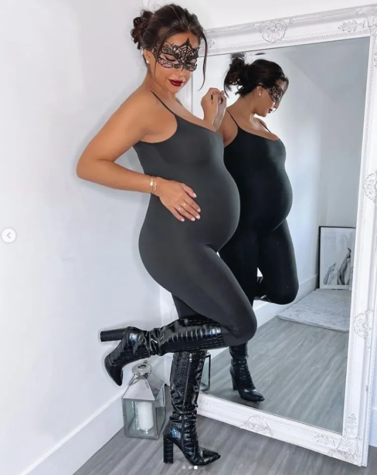 Novopečena mama pokazala zanosne obline u donjem rublju: 'Tako je te&scaron;ko ne uspoređivati ​​se s drugima na internetu'