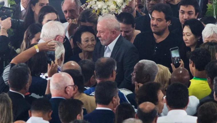 Procesija je gotova: Nakon što mu je počast odalo preko 300 tisuća ljudi pokopan legendarni Pele