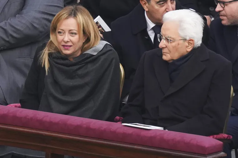 Talijanski predsjednik Sergio Mattarella i talijanska premijerka Giorgia Meloni