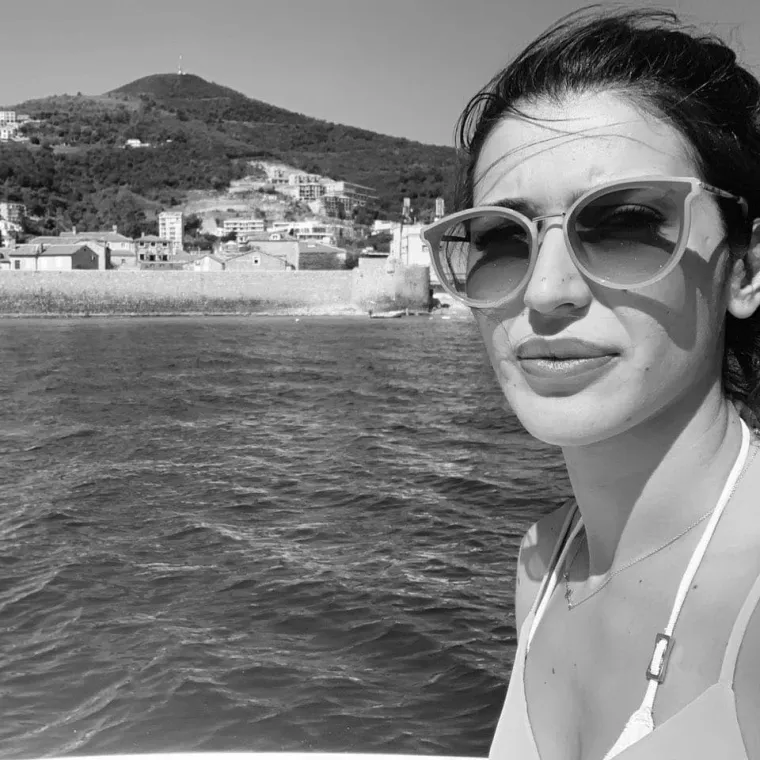 Vijest o prekidu glumac nije htio komentirati, ali je jednom prilikom izjavio: &quot;Nikada nisam volio mnogo govoriti o emocijama, možda zato što ih riječima ne znam najbolje opisati. Kada svojoj dragoj želim reći i pokazati kako se osjećam, onda izaberem neki od stihova Mike Antića&quot;. 
