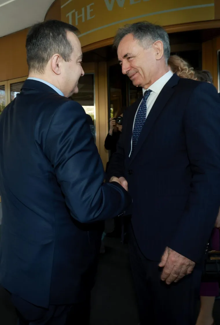 Dačić stigao u Zagreb, tu je i Plenković, evo tko je sve na božićnom domjenku SNV-a