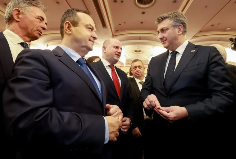 Od svih na domjenku SNV-a Plenković je imao najviše razloga za sreću: Ne, nije u pitanju politički uspjeh nego nešto puno prizemnije