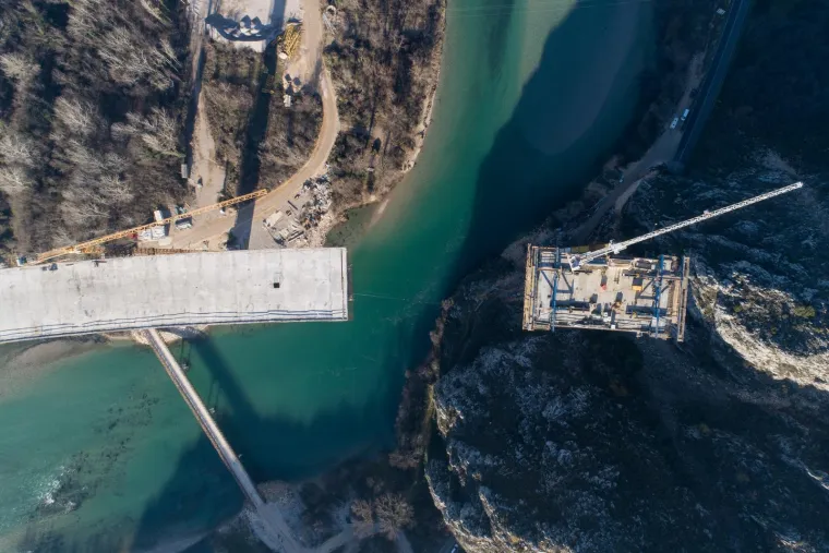 Hercegovina ima svoj 'Pelješki most': Pogledajte kakvog nadrealnog ljepotana grade, a koji bi trebao spojiti obale Neretve