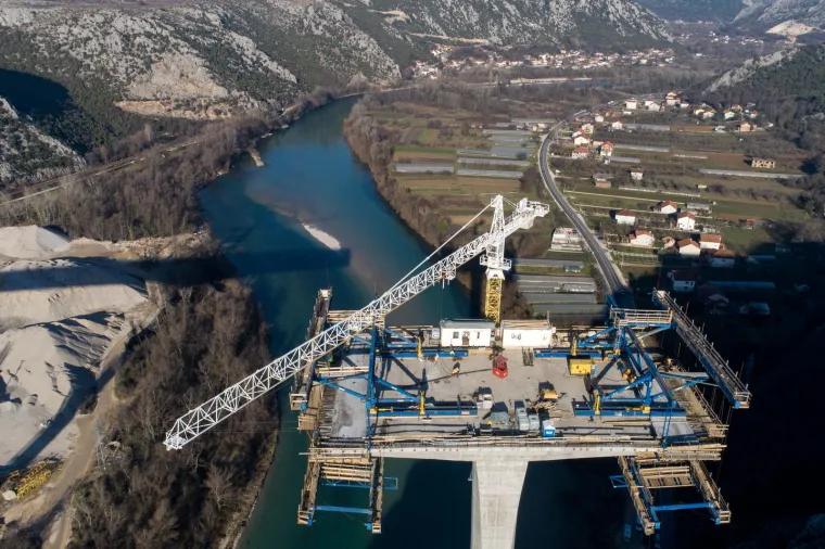 Hercegovina ima svoj 'Pelješki most': Pogledajte kakvog nadrealnog ljepotana grade, a koji bi trebao spojiti obale Neretve