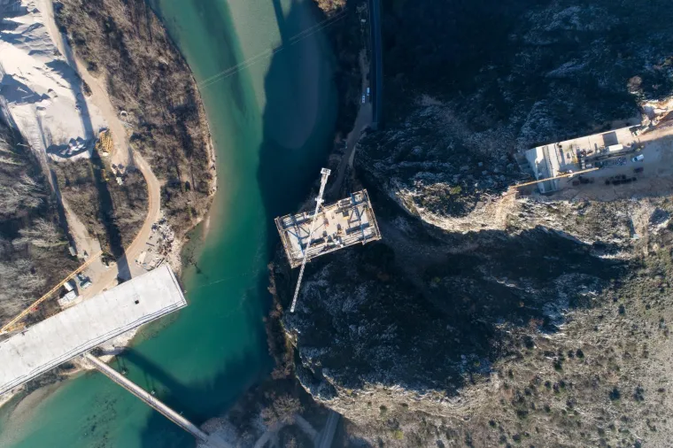 Hercegovina ima svoj 'Pelješki most': Pogledajte kakvog nadrealnog ljepotana grade, a koji bi trebao spojiti obale Neretve