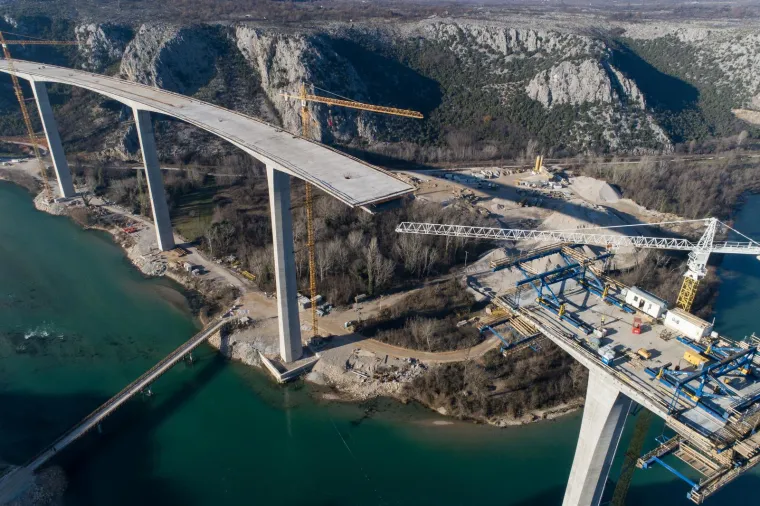 Hercegovina ima svoj 'Pelješki most': Pogledajte kakvog nadrealnog ljepotana grade, a koji bi trebao spojiti obale Neretve