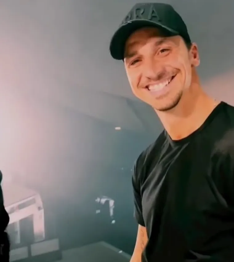 Udana žena ugledala Zlatana Ibrahimovića na plaži pa &scaron;okirala priznanjem &scaron;to je spremna učiniti zbog njega