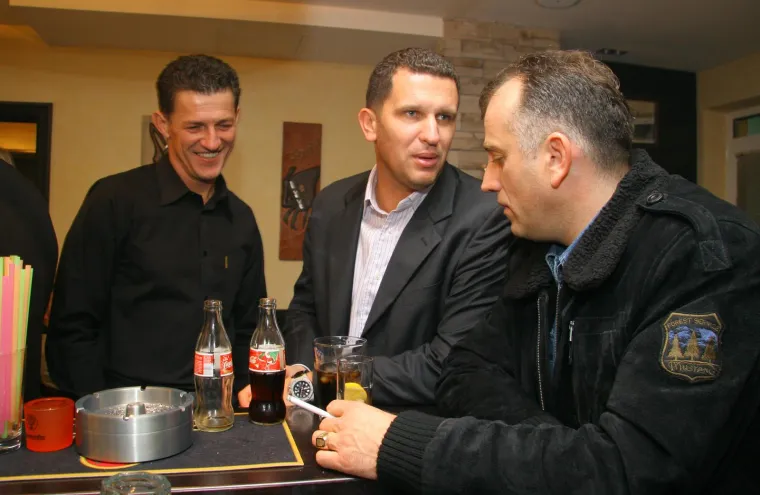 Sjećate se kada je Cro Cop otvorio vlastiti kafić u Zagrebu? Iznenadit ćete se koje su se tada sve face pojavile