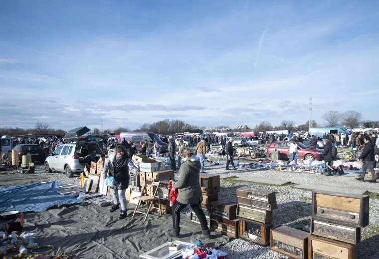 Hrvati navalili na najpoznatiji zagrebački sajam. Plaća se u eurima, a na akciji je sve: Od kobasica, pa do bicikla i '&scaron;tikli za koke'