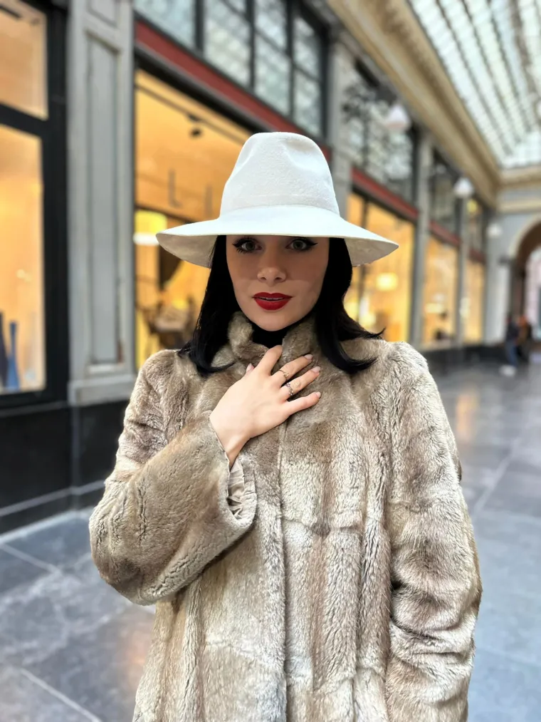 Zadivljujuća Nina damskim stilom osvaja Bruxelles, a ovo su njezina top izdanja: Ona je unikat, ona je hrvatska Fran Fine!