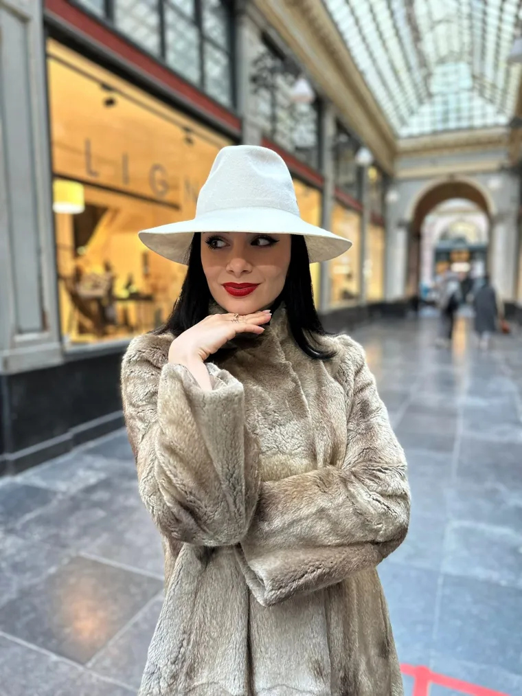 Zadivljujuća Nina damskim stilom osvaja Bruxelles, a ovo su njezina top izdanja: Ona je unikat, ona je hrvatska Fran Fine!