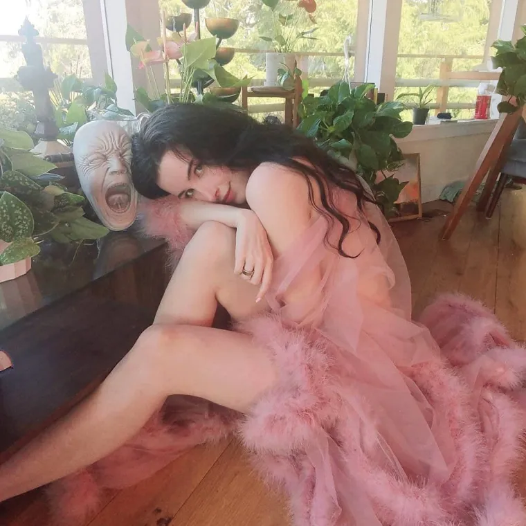 Aella je odgovorila: "Kad bih se toliko često tu&scaron;irala, smrdjela bih! Tu&scaron;iranje remeti moj mikrobiom."