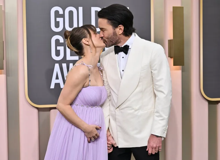 Kaley Cuoco i Tom Pelphrey 