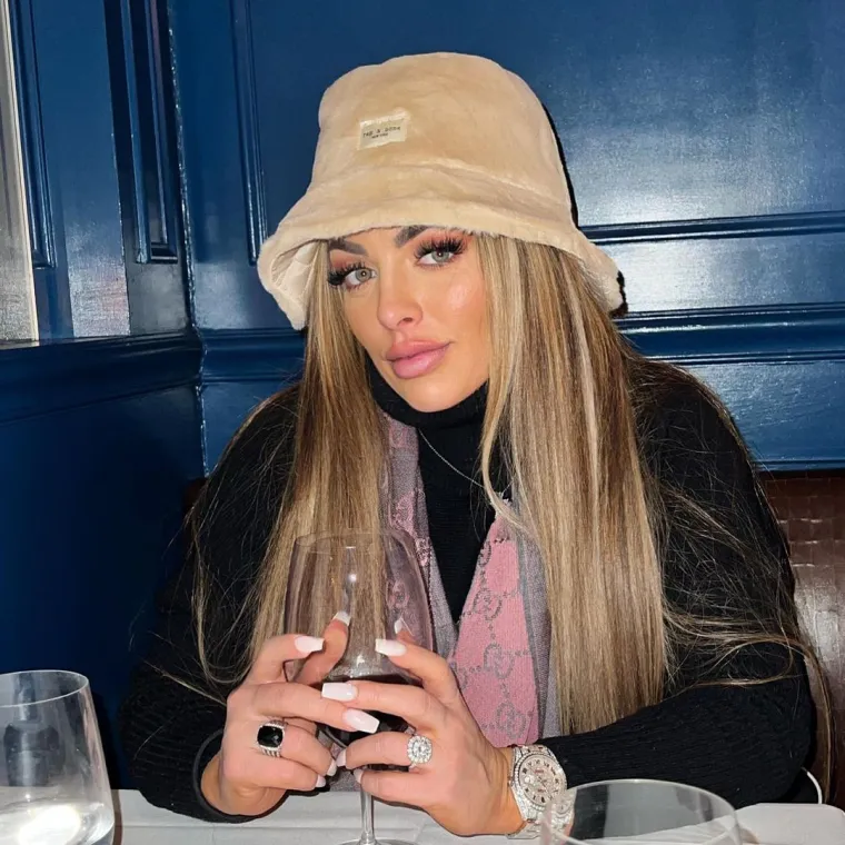 Dobila otkaz zbog eksplicitnih fotografija, sada odlučila progovoriti o tome: 'Nitko ne želi primiti taj poziv'