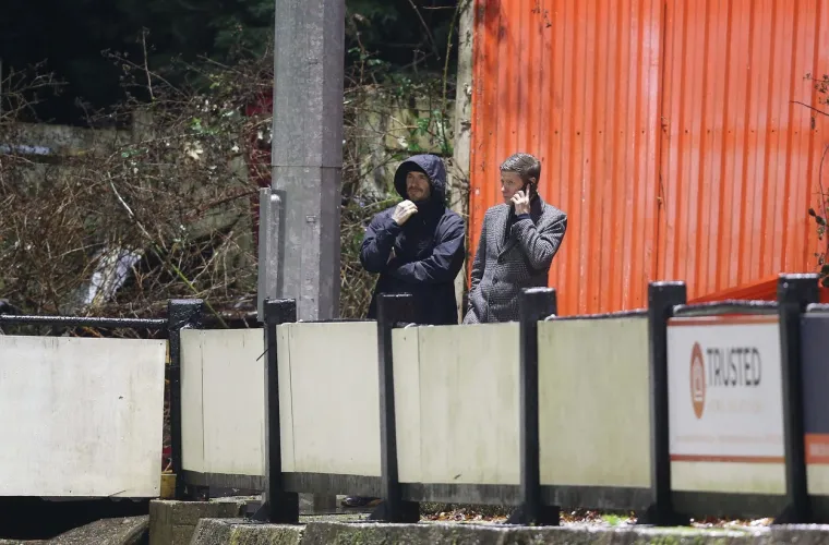 David Beckham poput komandosa preskakao ogradu i &scaron;uljao se kroz žbunje nakon &scaron;to je gledao debi svog sina