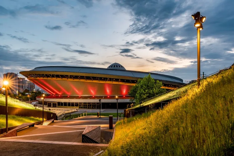 Spondek Arena smje&scaron;tena je u poljskom gradu Katowicama. Ima kapacitet ne&scaron;to veći od 11 tisuća gledatelja, a u njoj će se igrati utakmice prva dva kruga. Izvorno je izgrađena 1971. godine no prvo je pro&scaron;irena 2009., a ona i renovirana 2011.