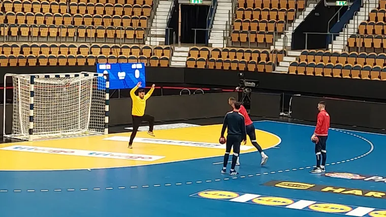 Donosimo vam fotografije s treninga rukometa&scaron;a uoči Egipta: Pripremaju se na neobičan način