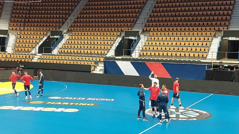 Donosimo vam fotografije s treninga rukometa&scaron;a uoči Egipta: Pripremaju se na neobičan način