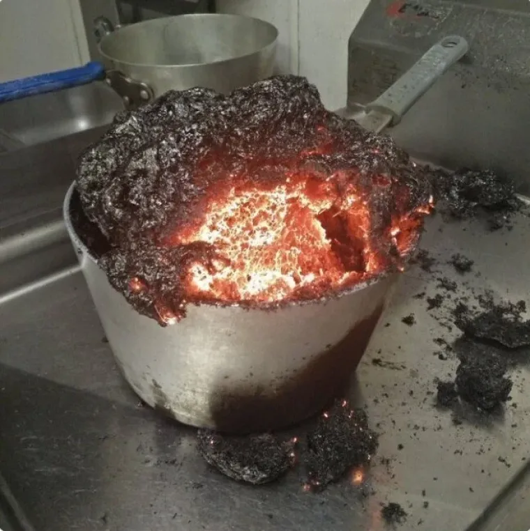 Opisali smo petak 13. u pedeset prizora i sada jedva čekamo da nam ponoć dođe upomoć