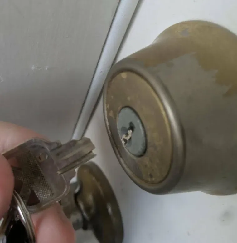 Opisali smo petak 13. u pedeset prizora i sada jedva čekamo da nam ponoć dođe upomoć