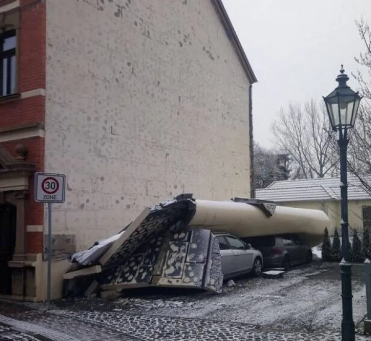 Opisali smo petak 13. u pedeset prizora i sada jedva čekamo da nam ponoć dođe upomoć